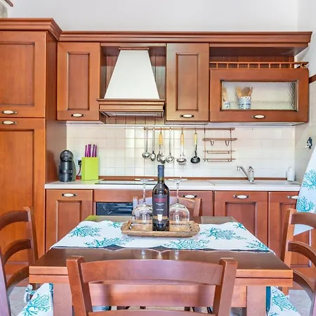 Bibi - Con Giardino Villa *